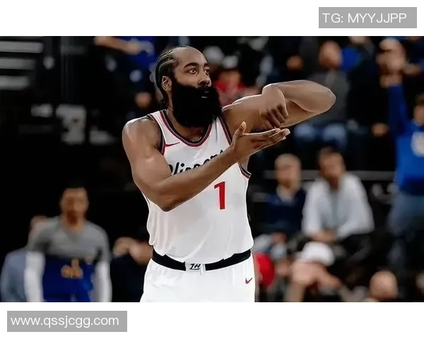 火箭大胜开拓者，哈登砍下大三双刷新记录：一场载入史册的巅峰之战